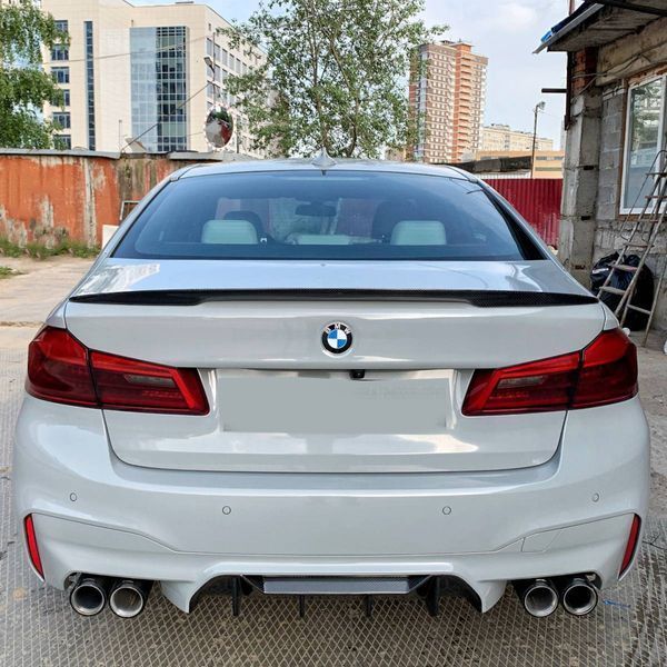 Карбоновый спойлер на машину BMW 5 G30 2017- в стиле M-Performance 429456 фото