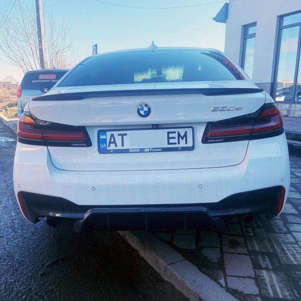Карбоновый спойлер на машину BMW 5 G30 2017- в стиле M-Performance 429456 фото