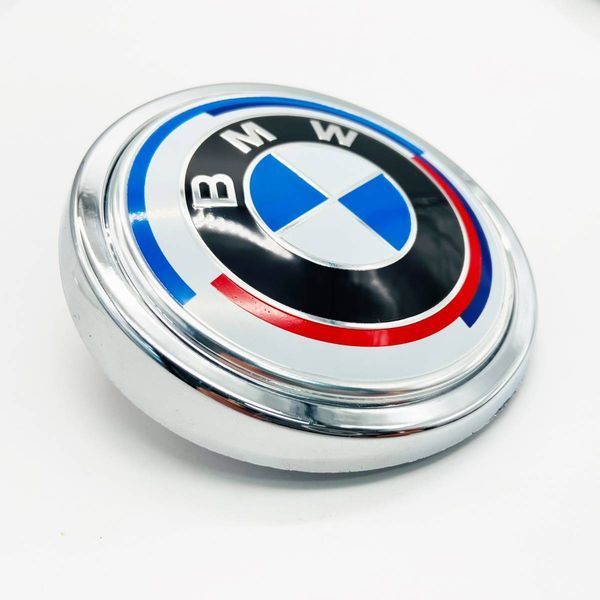 Автологотип эмблема BMW X5 F15, X6 F16 2013-2018 50 years M задняя 425633 фото Автологотип эмблема BMW X5 F15, X6 F16 2013-2018 50 years M задняя 425633 фото