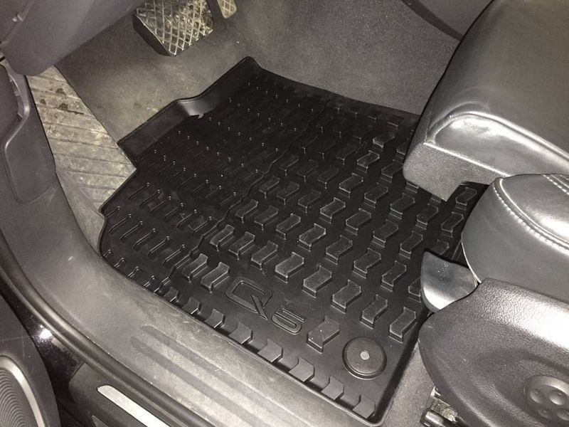 Коврики Audi Q5 2008-2015 передние VAG 8R1061501041 35741 фото