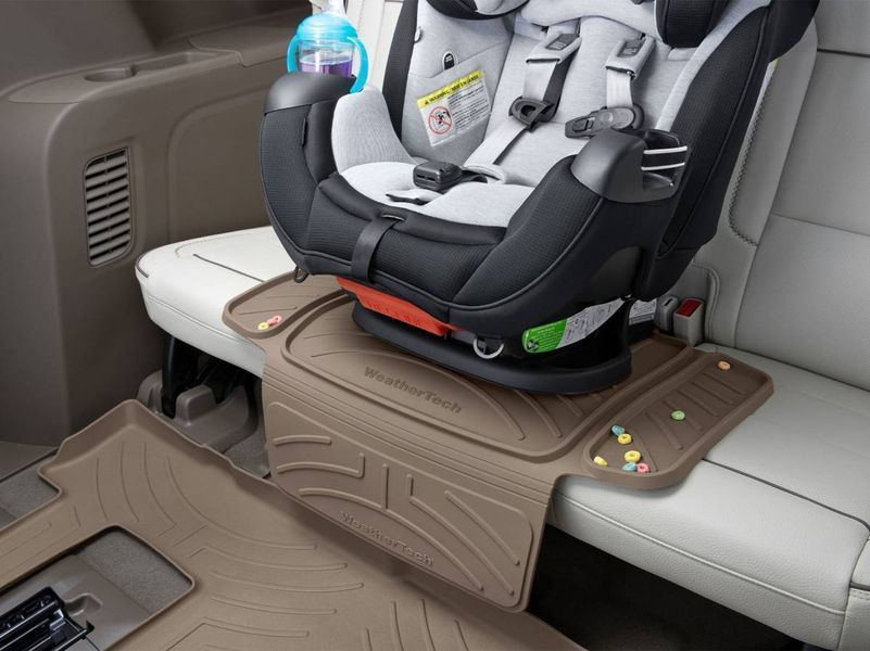 Килимок під дитяче автокрісло бежевий Weathertech 349954 фото Килимок під дитяче автокрісло бежевий Weathertech 349954 фото