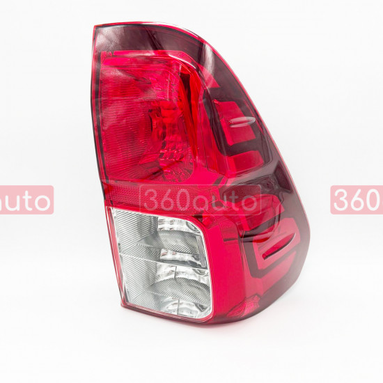 Ліхтар задній на Toyota Hilux 2015- правий Depo 212-19AMR-LD-UE