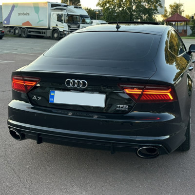Диффузор заднего бампера на Audi A7 2014-2017 черный в стиле RS на стандартный бампер