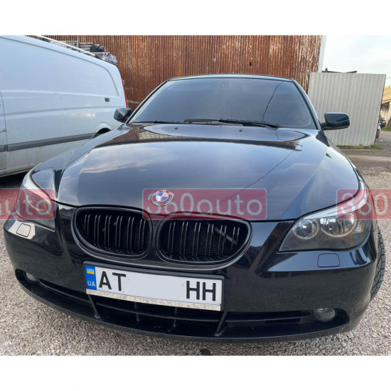 Решітка радіатора на BMW 5 E60 2003-2010 чорний глянець