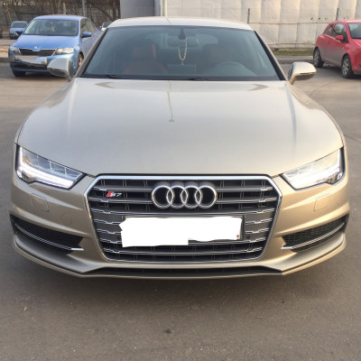 Решетка радиатора на Audi A7 2014-2017 в стиле S7 Silver Chrome