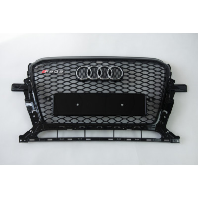 Решетка радиатора на Audi Q5 2012-2016 чорная в стиле RS Restal Q5-RS131