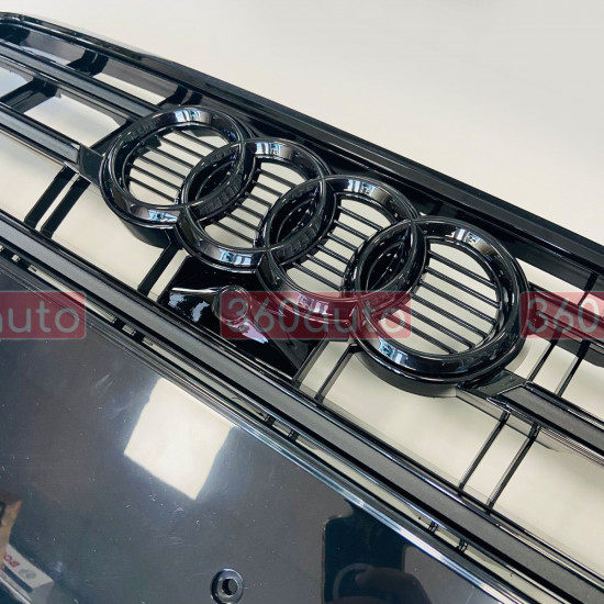 Решетка радиатора на Audi Q5 2016-2020 в стиле SQ5 Black