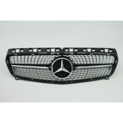 Решетка радиатора на Mercedes A-class W176 2012-2015 Diamond черная MB-W176141