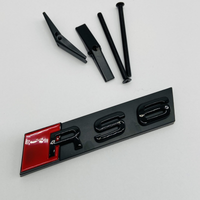Автологотип шильдик эмблема надпись Audi RS6 в решетку радиатора хром