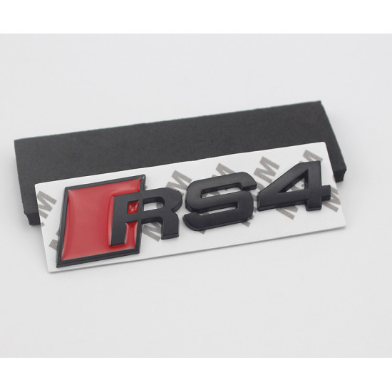 Автологотип шильдик эмблема надпись Audi RS4 red black на кришку багажника матовая