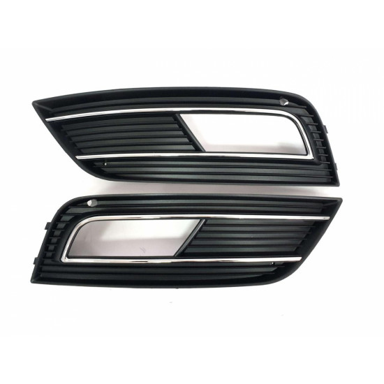 Решетки переднего бампера на Audi A4 2011-2015 черные с хромом
