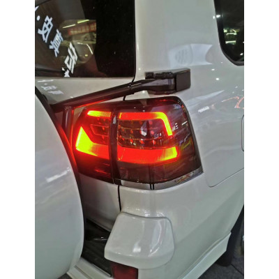 Альтернативная оптика задняя на Toyota Land Cruiser 200 2007-2015 в стиле 2016 темно-дымчатые