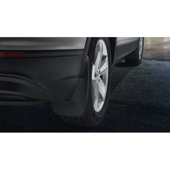 Бризковики на Volkswagen Tiguan 2016- задні VAG 5NA075101