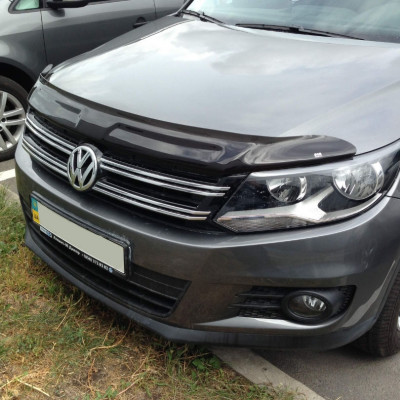 Дефлектор капота на Volkswagen Tiguan 2007-2015 | Мухобойка EGR 024021