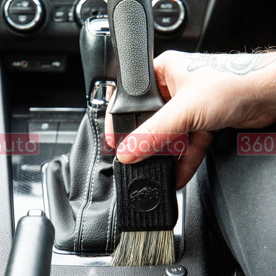 Щетка для ухода в салоне Meguiars Dash Trim Brush X2001EU