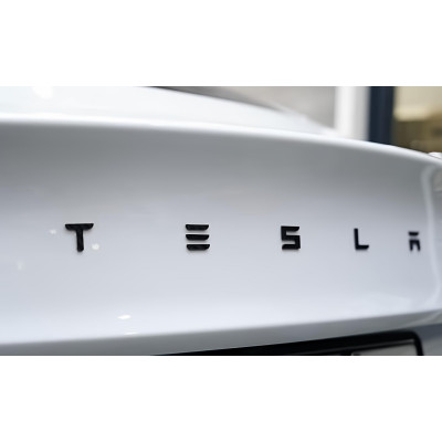 Автологотип емблема напис Tesla Performance Black чорний матовий 50см