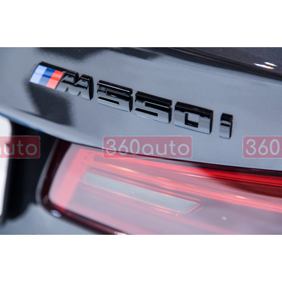 Автологотип шильдик логотип надпись BMW M550i black глянец на крышку багажника