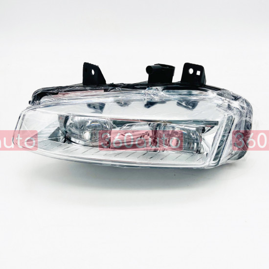 Противотуманная фара на Land Rover Range Rover Evoque 2011-2015 левая LR026090