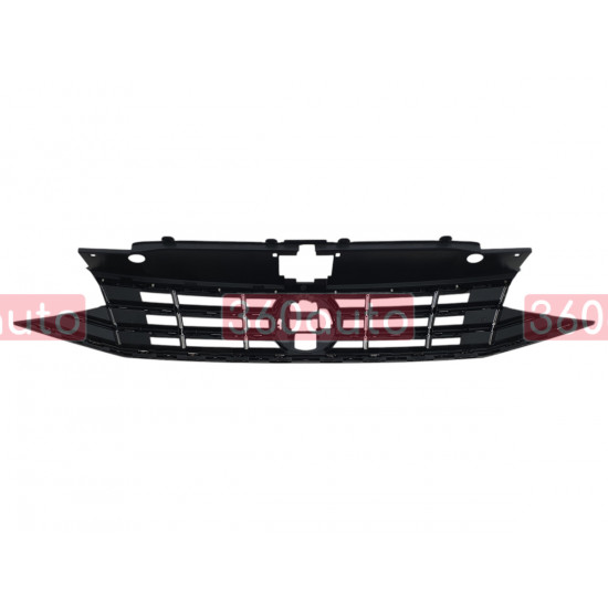 Решетка радиатора (стиль R-Line) V2 на Volkswagen Passat B8 2014-2019