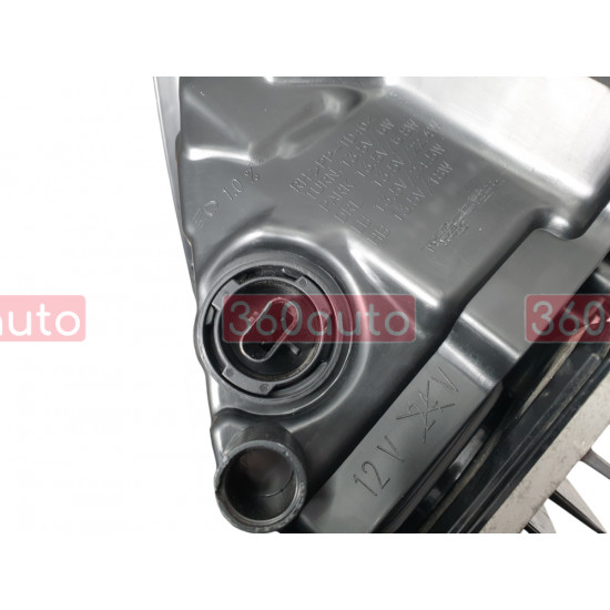 Передние фары LED на Tesla Model 3 2017-2022