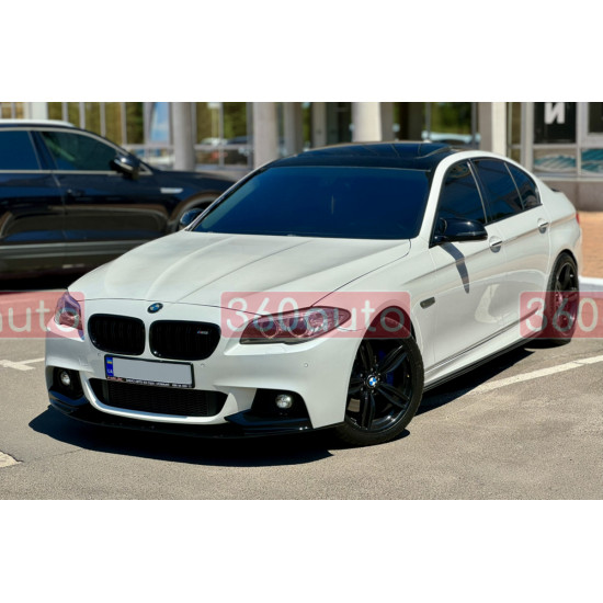 Лезвия на пороги Черный глянец (M-Performance) на BMW 5 Series F10/F11 2010-2017 года