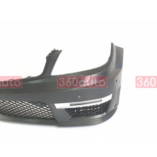 Передний бампер (стиль C63 AMG) на Mercedes-Benz C-Class W204 2007-2014 года