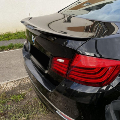 Спойлер на BMW 5 F10 2010-2017 M4 style черный глянец