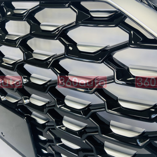 Решетка радиатора на Audi Q5 2020- в стиле RSQ5 Silver black