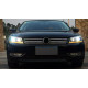 Передние фары на Volkswagen Passat B7 USA 2011-2015 Xenon стиль B8 вместо штатных галогеновых фар