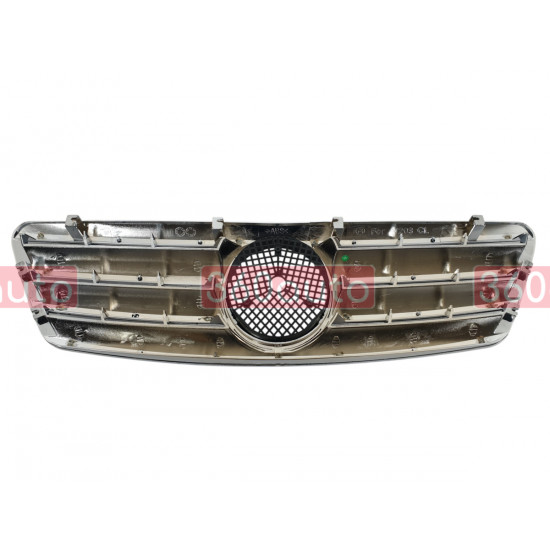 Решетка радиатора CL Chrome на Mercedes-Benz C-Class W203 2000-2007 года