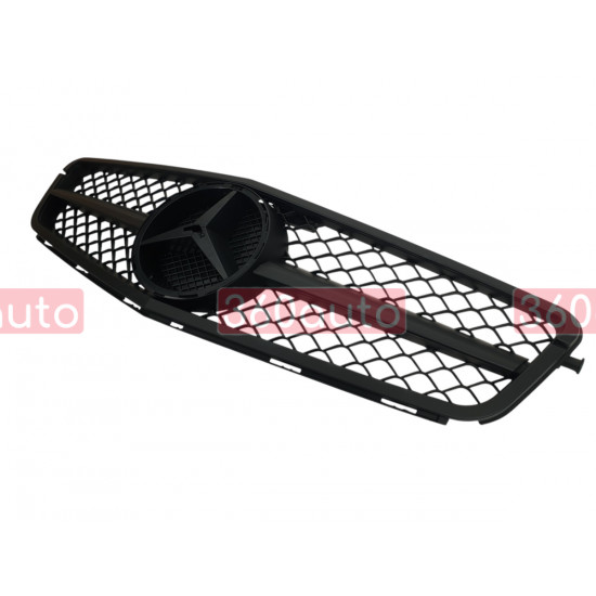 Решетка радиатора SL Flat Black на Mercedes-Benz C-Class W204 2007-2014 года
