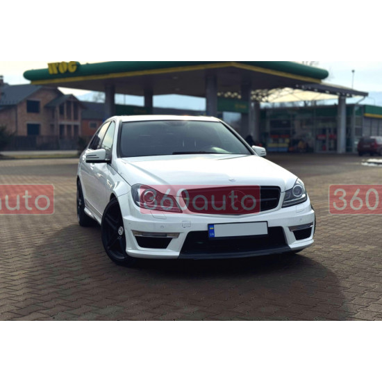 Решетка радиатора SL Flat Black на Mercedes-Benz C-Class W204 2007-2014 года