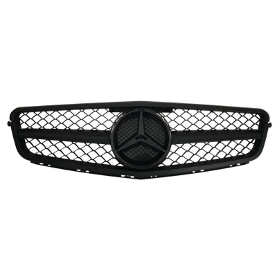 Решетка радиатора SL Flat Black на Mercedes-Benz C-Class W204 2007-2014 года