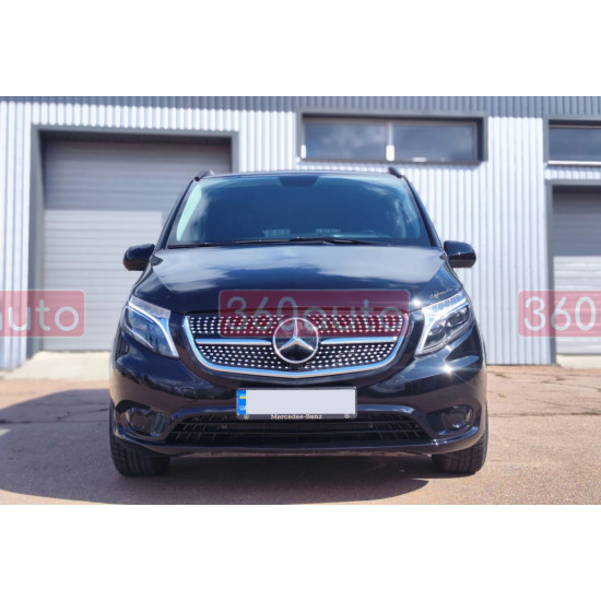 Решетка радиатора (Diamond Black) на Mercedes-Benz VITO-Class W447 2019-2023 года