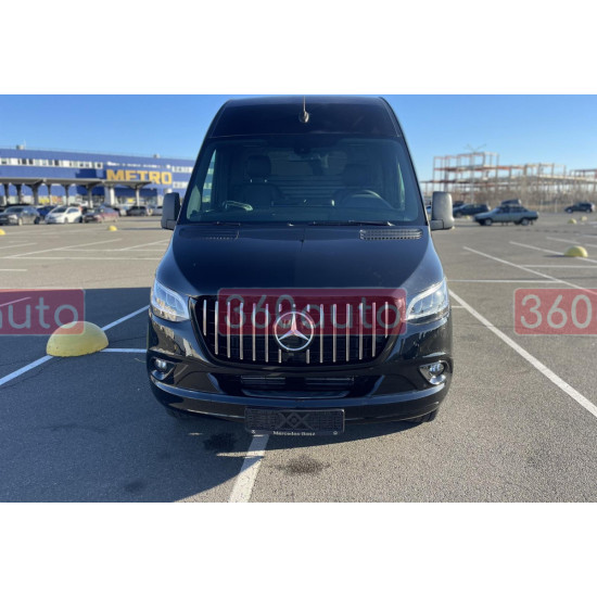Решетка радиатора (GT Chrome Black) без рамки на Mercedes-Benz SPRINTER W907 2017-2023 года