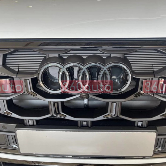 Автологотип черная эмблема Audi Q7 2024- Black Edition в решетку радиатора 4M0853605B716