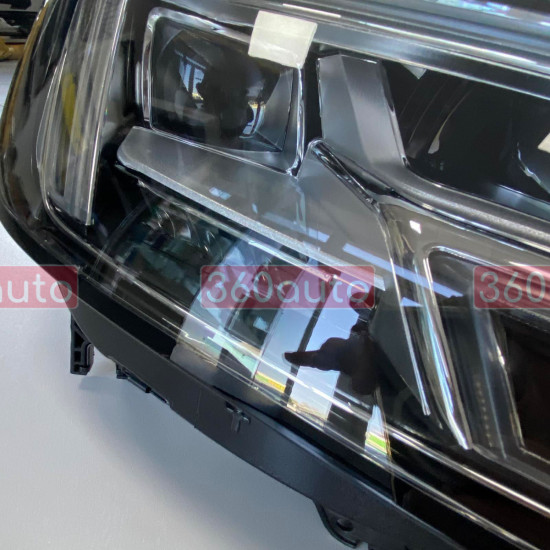 Передние фары на Audi A4 B9 2015-2019 LED Европа комплектные