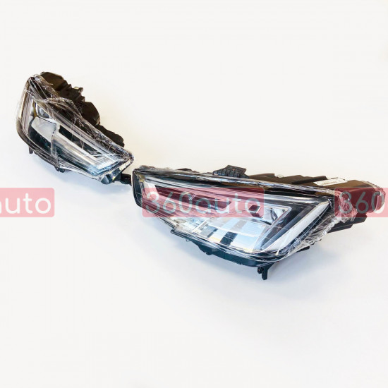 Передние фары на Audi A4 B9 2015-2019 LED Европа комплектные