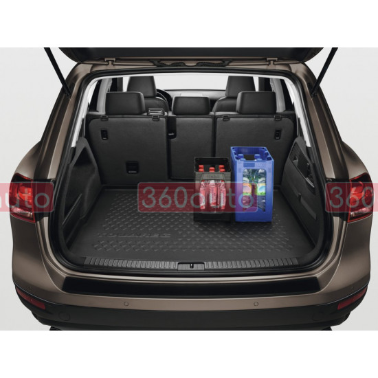 Килимок у багажник для Volkswagen Touareg 2010-2018 резинопластик VAG 7P0061161